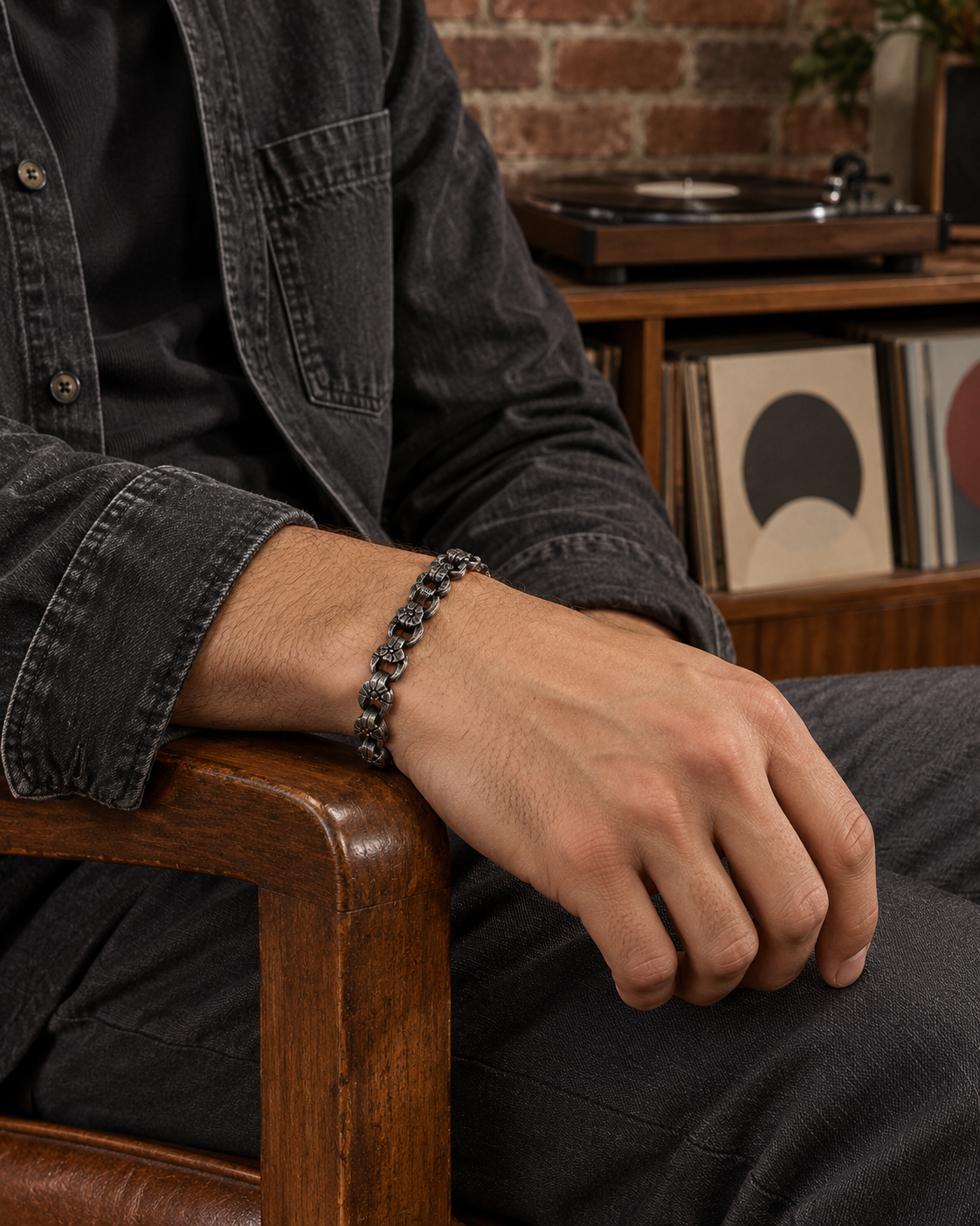 Antique Texture Chain Bracelet — alternative styling