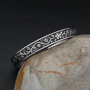 Men's Floral Vine Cuff in silver-tone Steel – original detail of the surface and opening