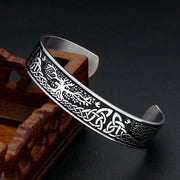 Men's Tree Knot Cuff in silver-tone Steel – original detail of the surface and opening
