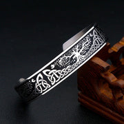 Men's Tree Knot Cuff in silver-tone Steel – original detail of the surface and opening