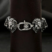 Men's Roaring Mane Link Bracelet in Silver-Tone Steel – original engraved oval clasp detail