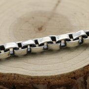 Men's Squared Link Bracelet in Sterling Silver – original square link detail