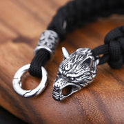 Men's Wolfhead Paracord Bracelet in black paracord and stainless steel – original wolf clasp detail