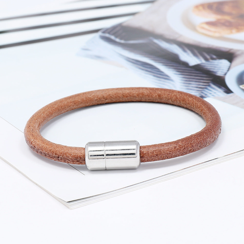 Men's Plain Leather Cord Bracelet in Brown – original detail