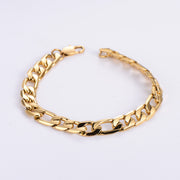 Men's Golden Figaro Bracelet in gold-plated stainless steel – original Figaro link and clasp detail