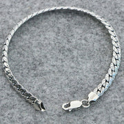 Men's Faceted Curb Bracelet in Sterling Silver – chain angle detail