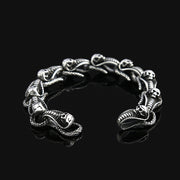 Men's Ribbed Skull Link Bracelet in Silver-Tone Steel – original open hook clasp and angled ribbed link view