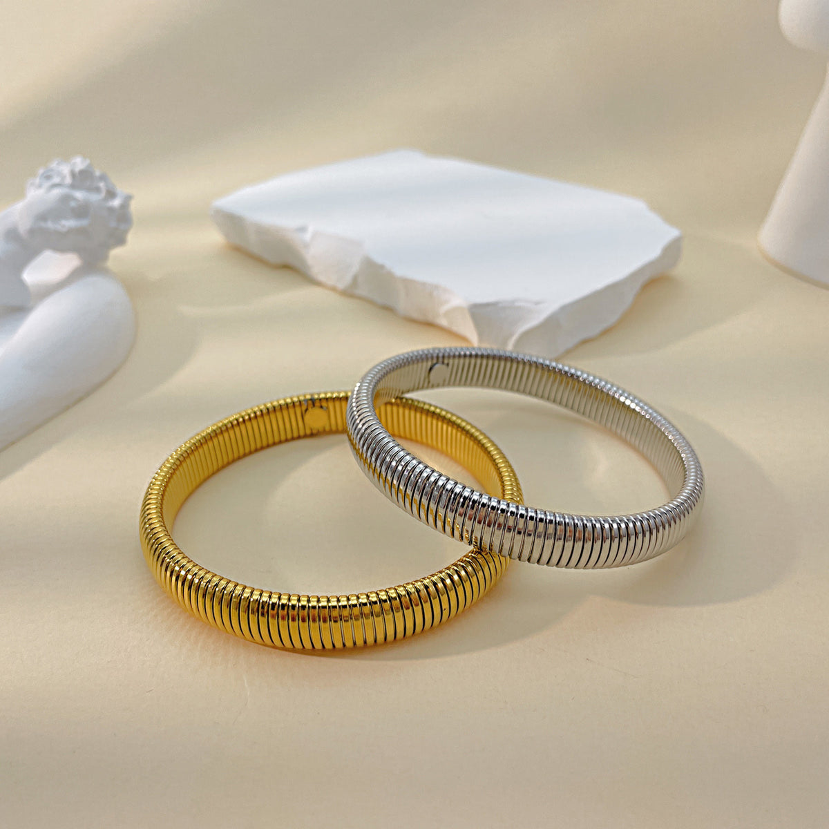 Men's Ribbed Coil Bangle in Gold-Tone Plated Steel – original detail