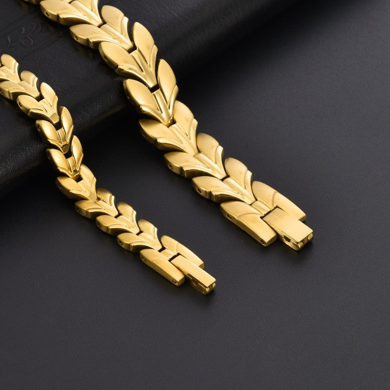 Men's Leaf Link Bracelet in Gold Plated Steel – original detail